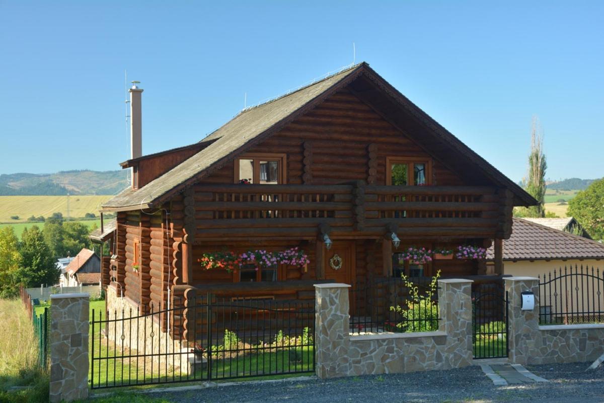 Trinity Log Cabin Wellness Resort Štrba Buitenkant foto