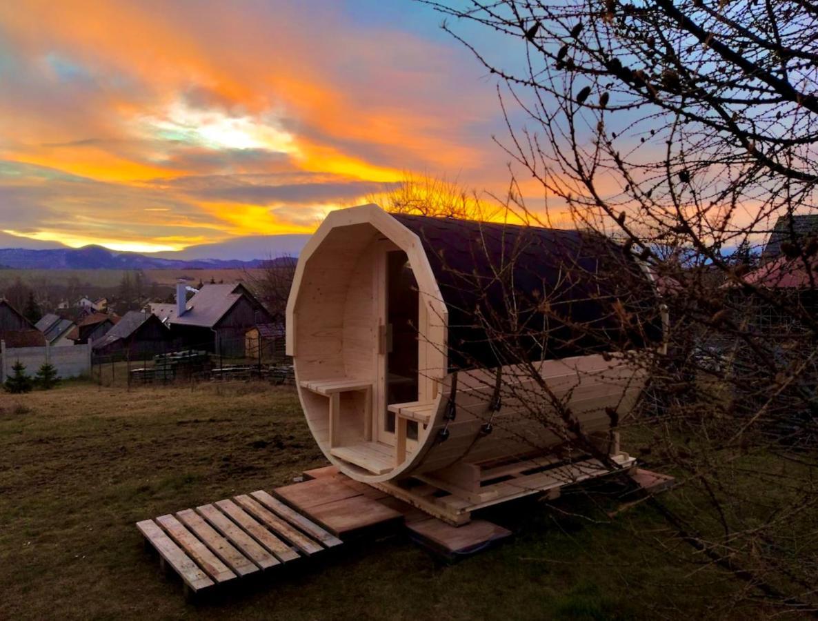 Trinity Log Cabin Wellness Resort Štrba Buitenkant foto